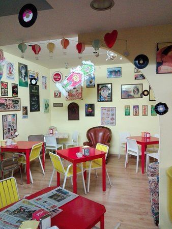 Alice Bar