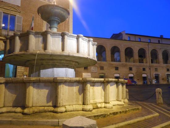 la Fontana Sturinalto