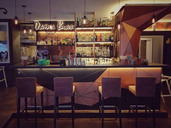 Dama Bianca Cocktail Bistrot