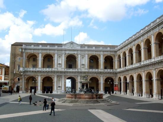 Palazzo Apostolico