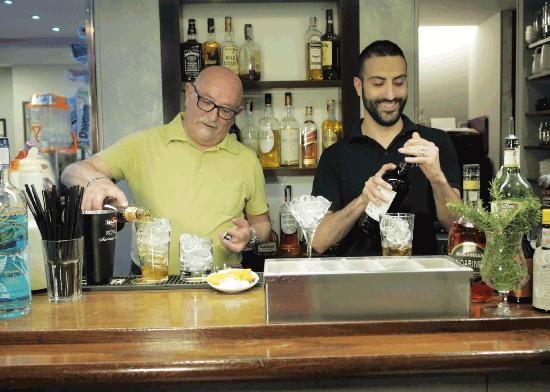 Pinos Bar
