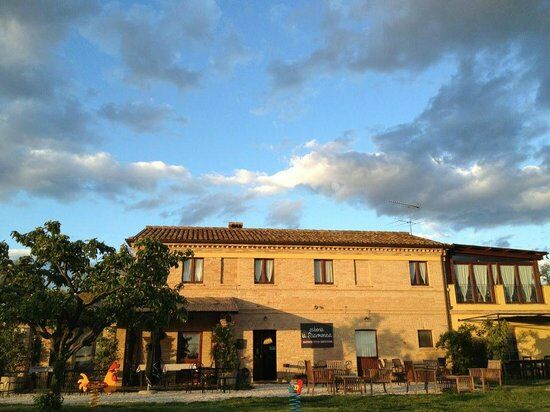 Osteria La Fisarmonica-Pizzeria