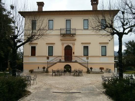 Villa Picena